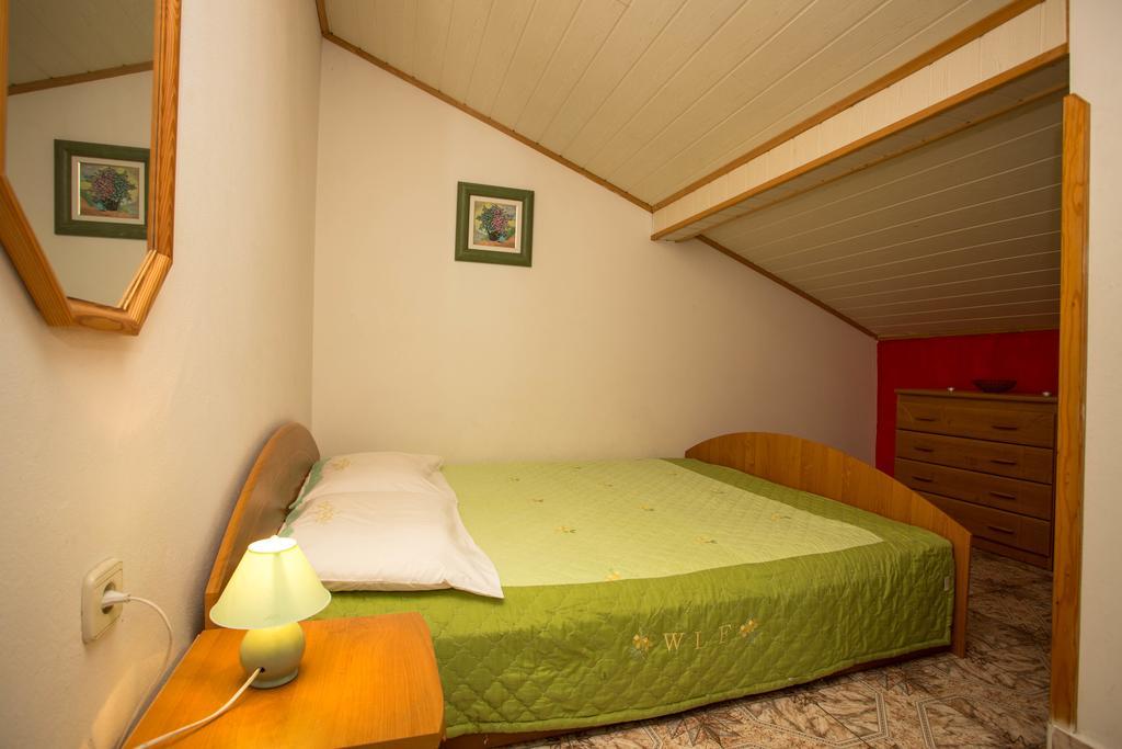 Apartments Nela Пула Екстериор снимка