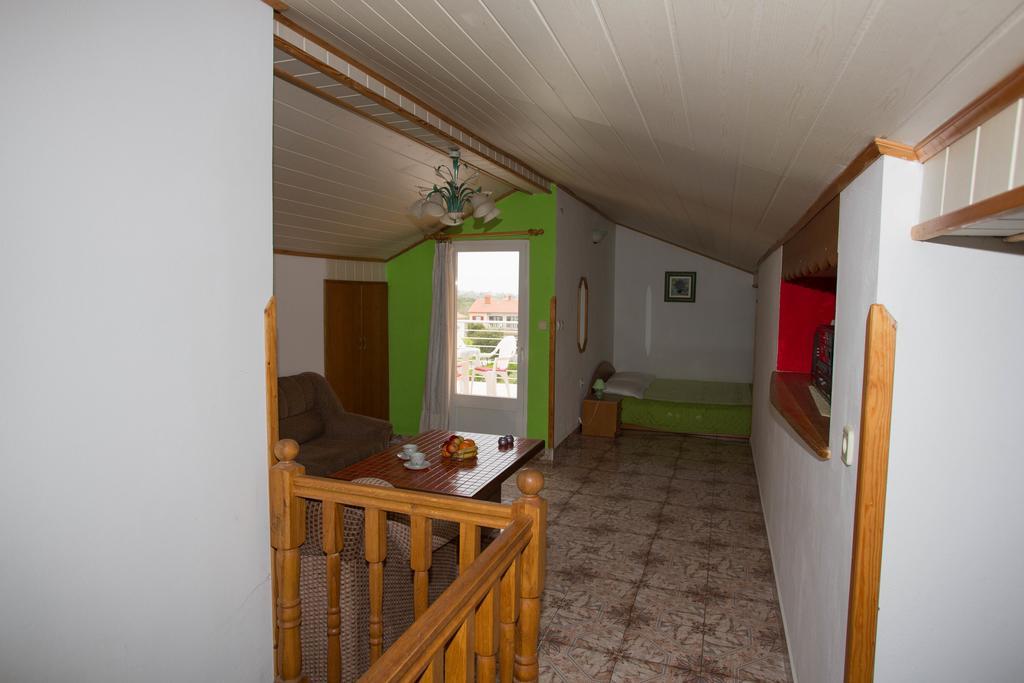 Apartments Nela Пула Екстериор снимка